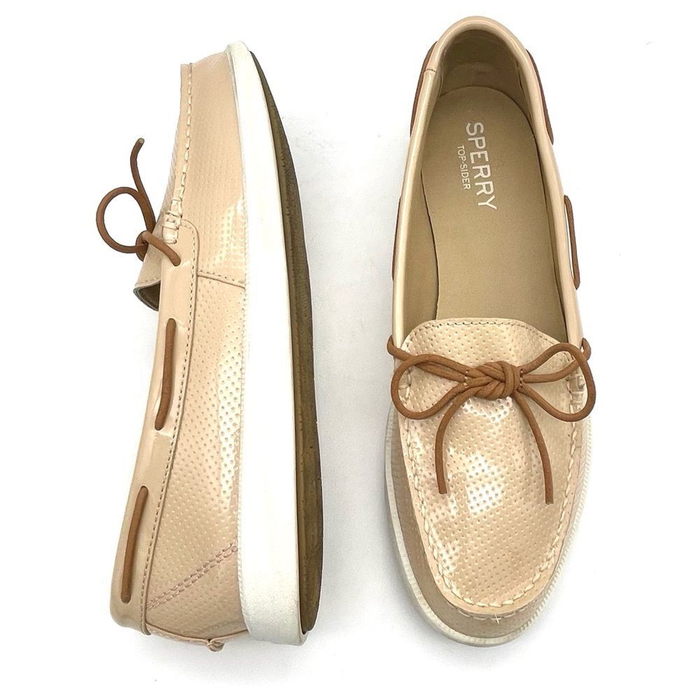 Sperry Topsider Classic Boat Shoes Beige Patent Leather Loafer Women’s Size 10
